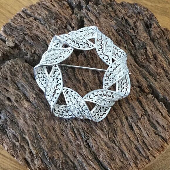 Sterling  silver  pin - Picture 1 of 3